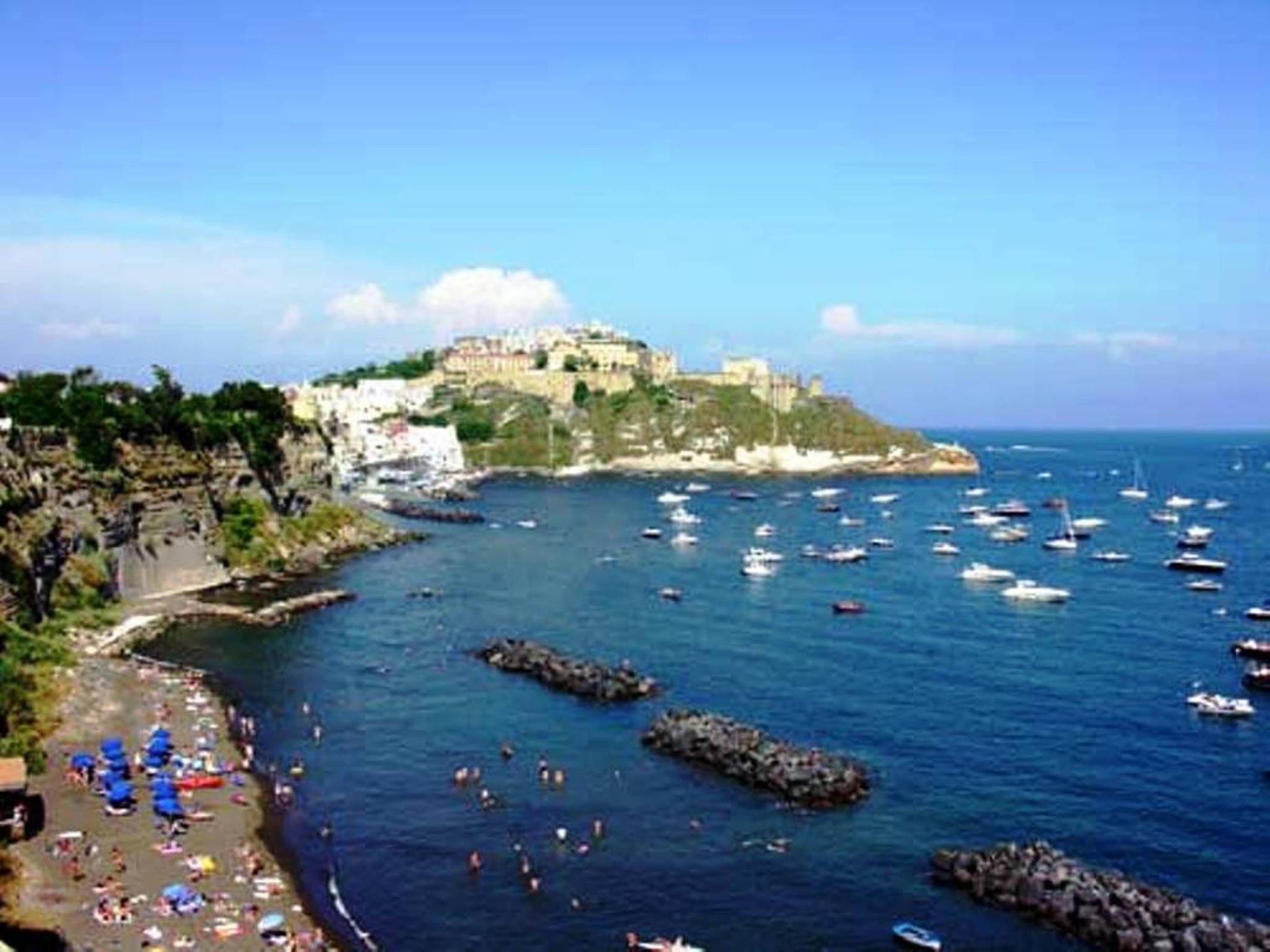 Beach Procida , Italy - Foto di Napoli